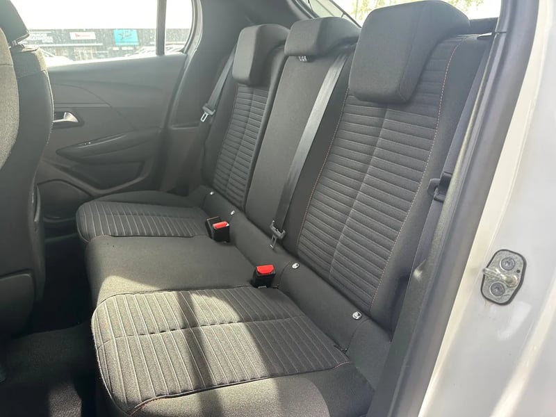 Photo de la voiture PEUGEOT 208 PureTech 100 S&S BVM6 Active Pack