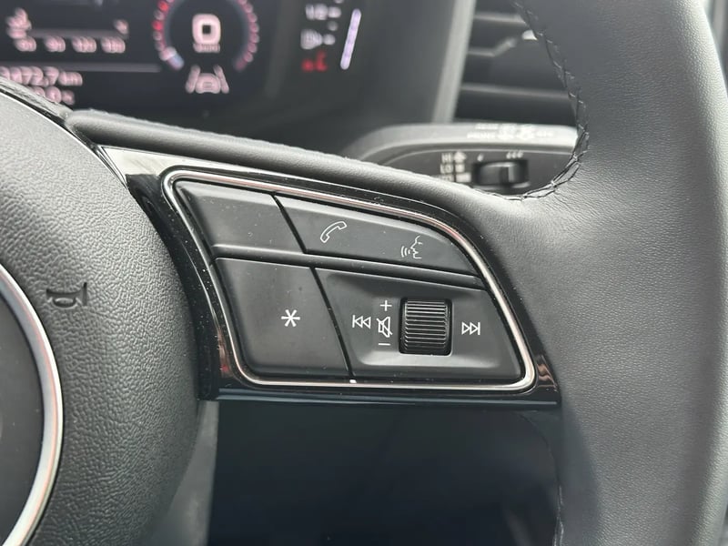 Photo de la voiture AUDI A1 SPORTBACK 25 TFSI 95 ch BVM5 S Line