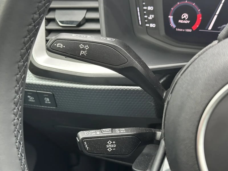 Photo de la voiture AUDI A1 SPORTBACK 25 TFSI 95 ch BVM5 S Line
