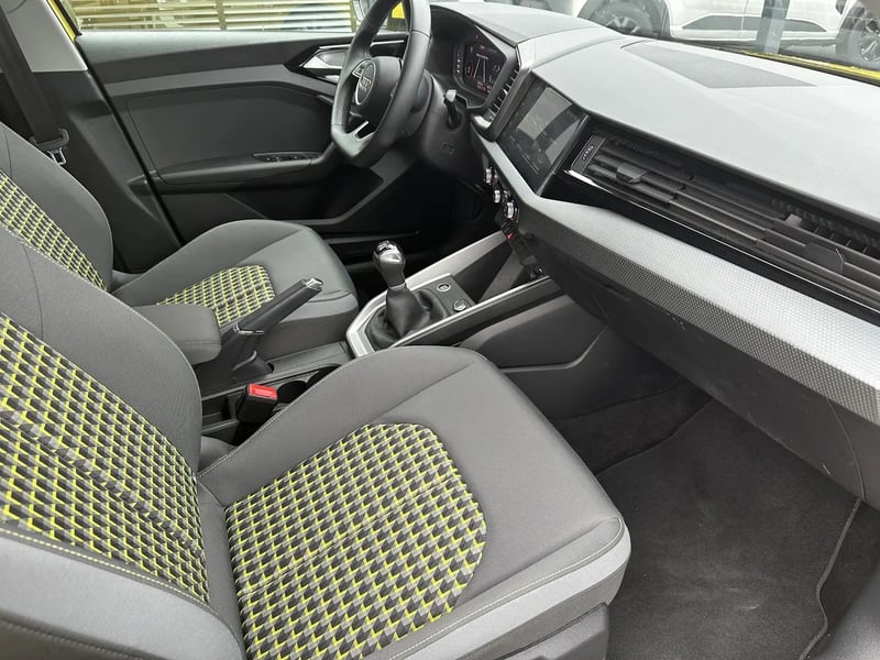Photo de la voiture AUDI A1 SPORTBACK 25 TFSI 95 ch BVM5 S Line