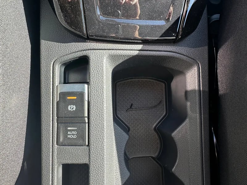 Photo de la voiture VOLKSWAGEN T-ROC 1.5 TSI EVO2 150 Start/Stop DSG7 R-Line Edition