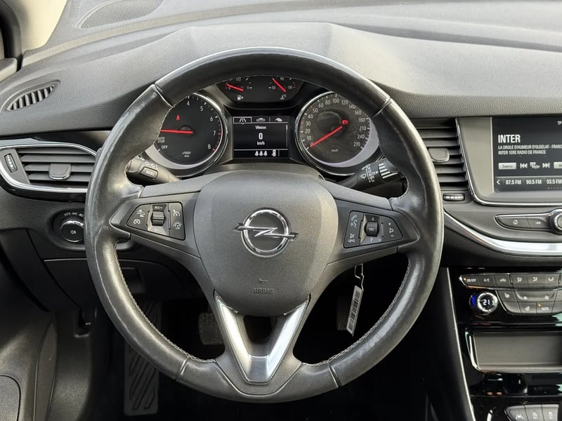 Photo de la voiture OPEL ASTRA SPORTS TOURER 1.2 Turbo 145 ch BVM6 Elégance