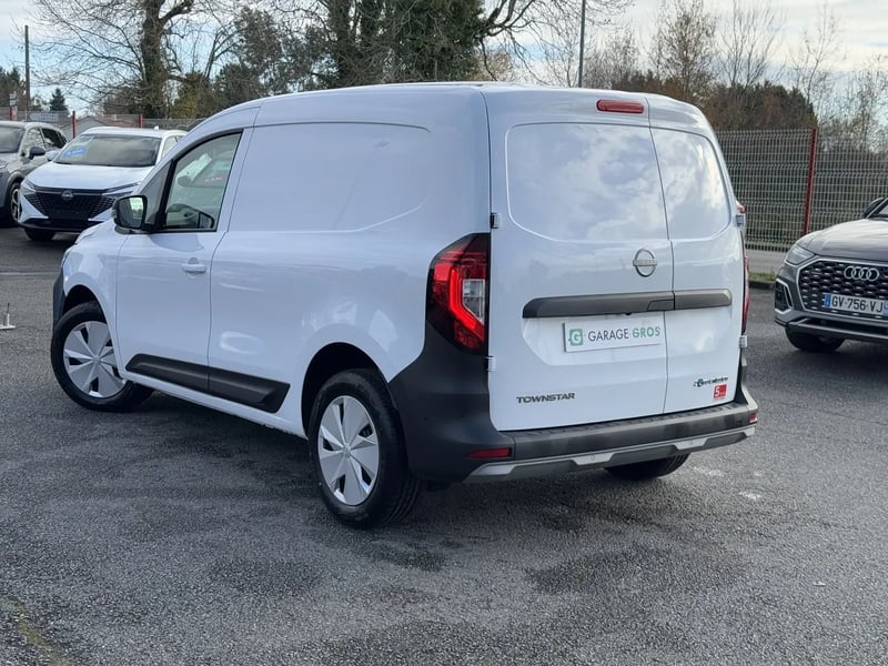 Photo de la voiture NISSAN TOWNSTAR FOURGON ELECTRIQUE EV FOURGON L1 45KWH CHARGEUR 22KW GSR2B N-CONNECTA