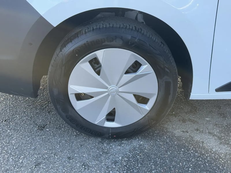 Photo de la voiture NISSAN TOWNSTAR FOURGON ELECTRIQUE EV FOURGON L1 45KWH CHARGEUR 22KW GSR2B N-CONNECTA