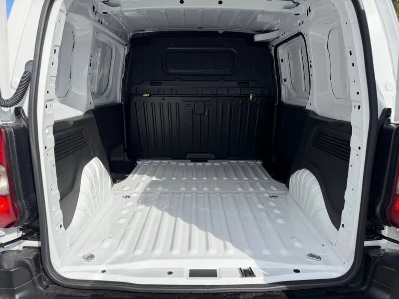 Photo de la voiture PEUGEOT PARTNER FOURGON FGN DIESEL 100 CH M MANUELLE