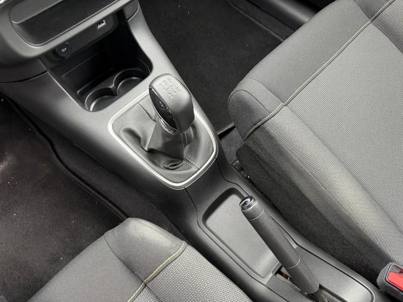 Photo de la voiture CITROEN C3 PureTech 83 S&S BVM5 Shine