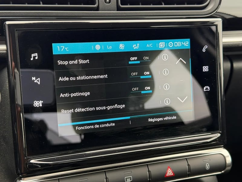 Photo de la voiture CITROEN C3 PureTech 83 S&S BVM5 Shine