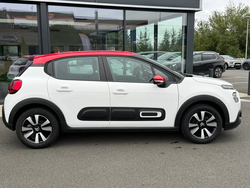 Photo de la voiture CITROEN C3 PureTech 83 S&S BVM5 Shine