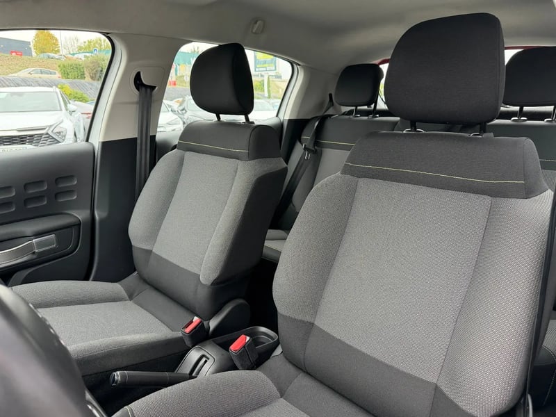 Photo de la voiture CITROEN C3 PureTech 83 S&S BVM5 Shine