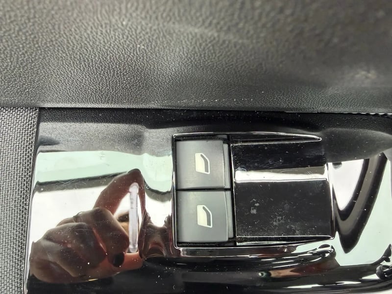 Photo de la voiture CITROEN C3 PureTech 83 S&S BVM5 Shine