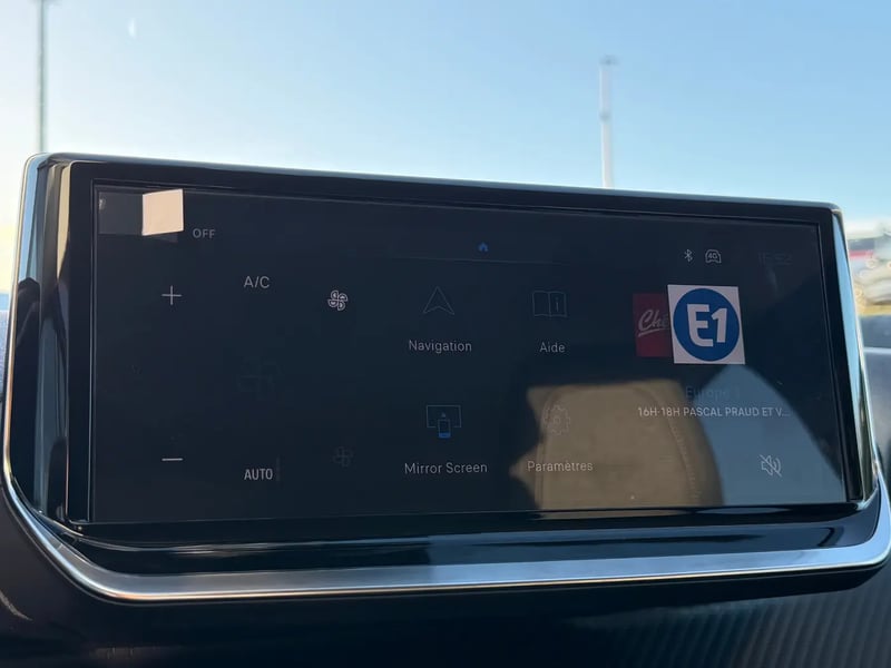 Photo de la voiture PEUGEOT 208 Hybrid 110 ch e-DCS6 Allure