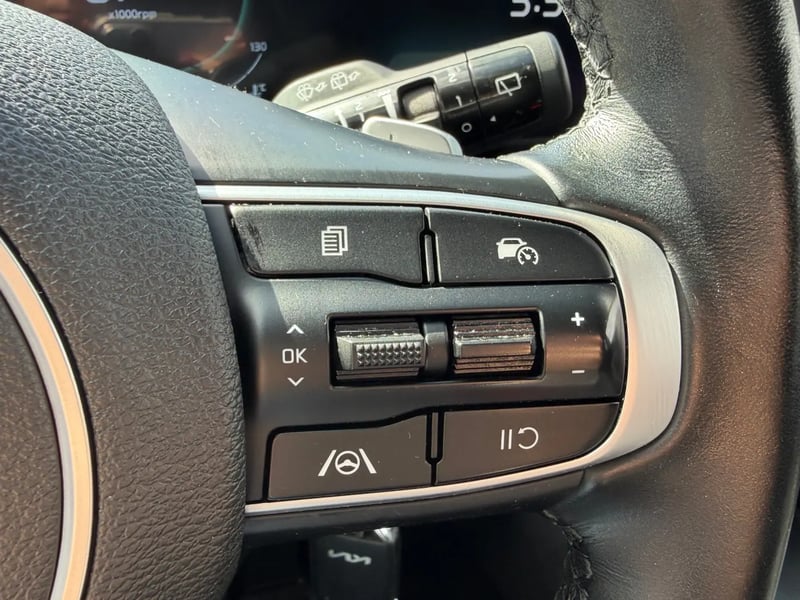 Photo de la voiture KIA SPORTAGE 1.6 T-GDi 150ch MHEV DCT7 4x2 Design