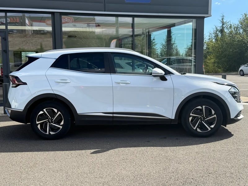 Photo de la voiture KIA SPORTAGE 1.6 T-GDi 150ch MHEV DCT7 4x2 Design