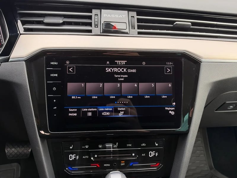 Photo de la voiture VOLKSWAGEN PASSAT SW 2.0 TDI EVO SCR 150 DSG7 Lounge