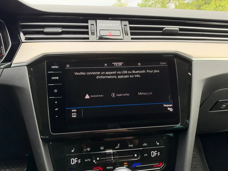 Photo de la voiture VOLKSWAGEN PASSAT SW 2.0 TDI EVO SCR 150 DSG7 Lounge