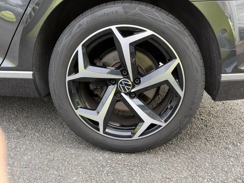 Photo de la voiture VOLKSWAGEN PASSAT SW 2.0 TDI EVO SCR 150 DSG7 Lounge