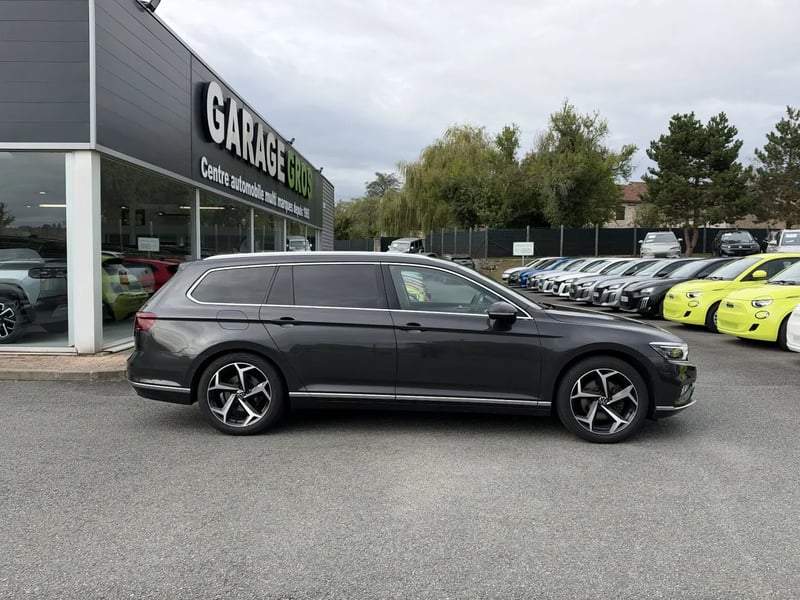 Photo de la voiture VOLKSWAGEN PASSAT SW 2.0 TDI EVO SCR 150 DSG7 Lounge