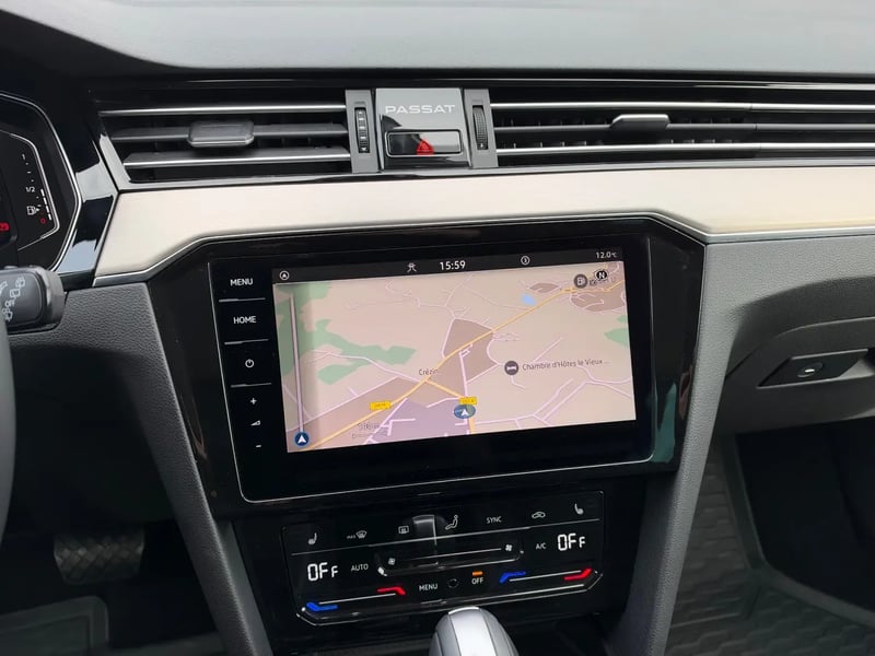Photo de la voiture VOLKSWAGEN PASSAT SW 2.0 TDI EVO SCR 150 DSG7 Lounge