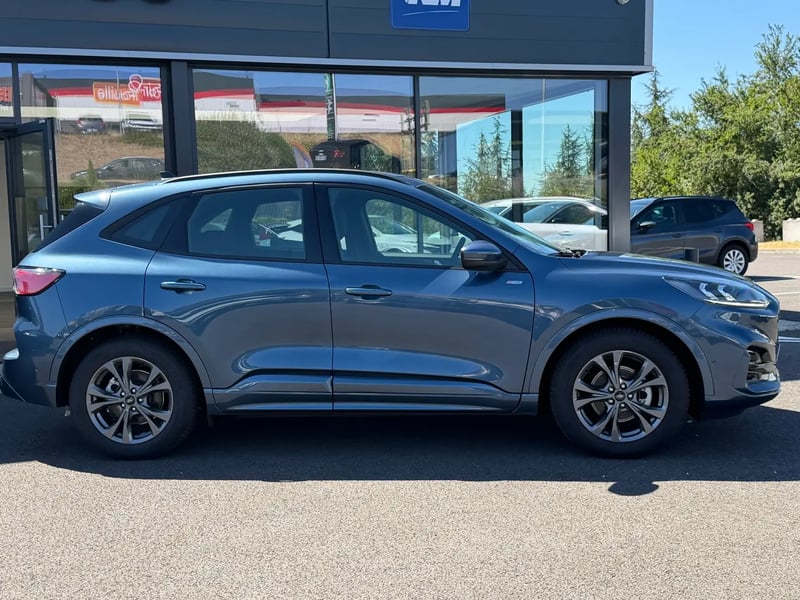 Photo de la voiture FORD KUGA 1.5 TDCi 120 S&S 4x2 Powershift ST-Line