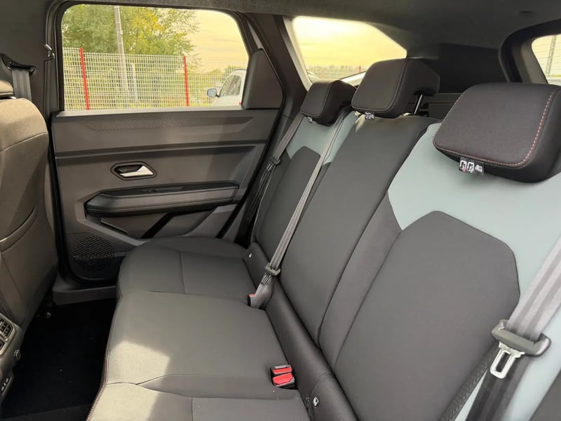 Photo de la voiture DACIA BIGSTER GPL Tribrid 150 4x4 Extreme