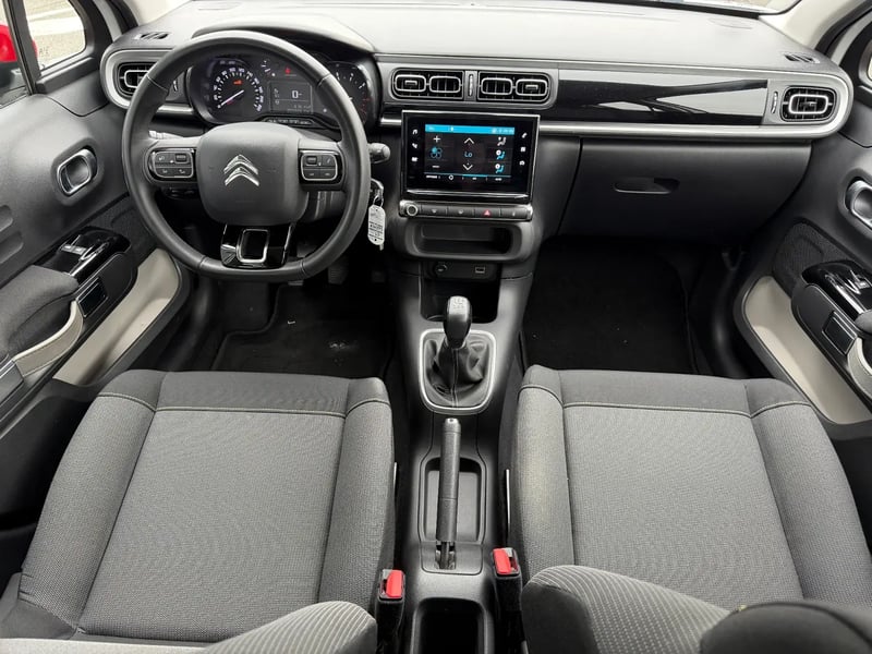 Photo de la voiture CITROEN C3 PureTech 83 S&S BVM5 Shine
