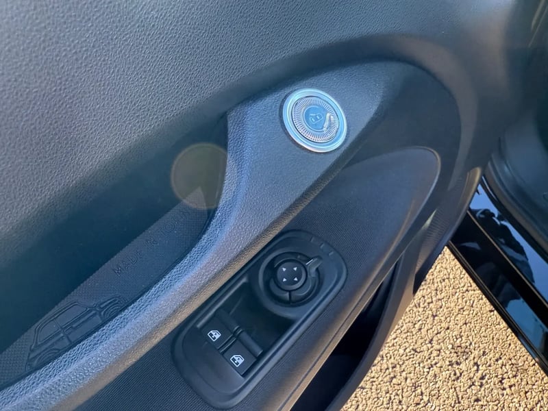 Photo de la voiture FIAT 500e BERLINE 500 e 118ch MY24 NOIR