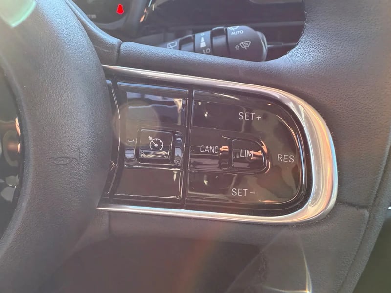 Photo de la voiture FIAT 500e BERLINE 500 e 118ch MY24 NOIR