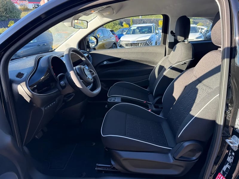 Photo de la voiture FIAT 500e BERLINE 500 e 118ch MY24 NOIR