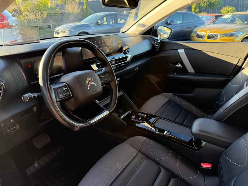 Photo de la voiture CITROEN C4 BlueHDi 130 S&S EAT8 Shine