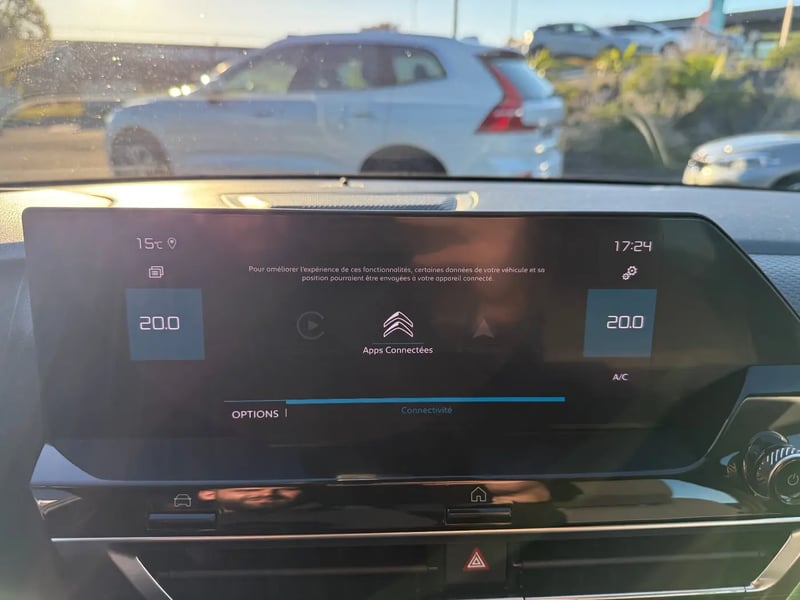 Photo de la voiture CITROEN C4 BlueHDi 130 S&S EAT8 Shine