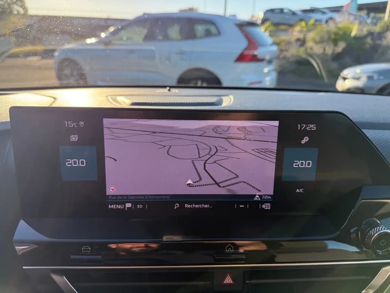 Photo de la voiture CITROEN C4 BlueHDi 130 S&S EAT8 Shine
