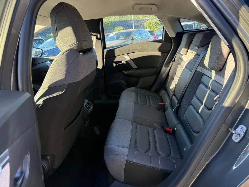 Photo de la voiture CITROEN C4 BlueHDi 130 S&S EAT8 Shine