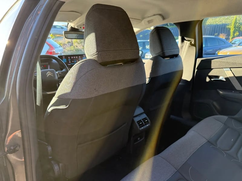 Photo de la voiture CITROEN C4 BlueHDi 130 S&S EAT8 Shine