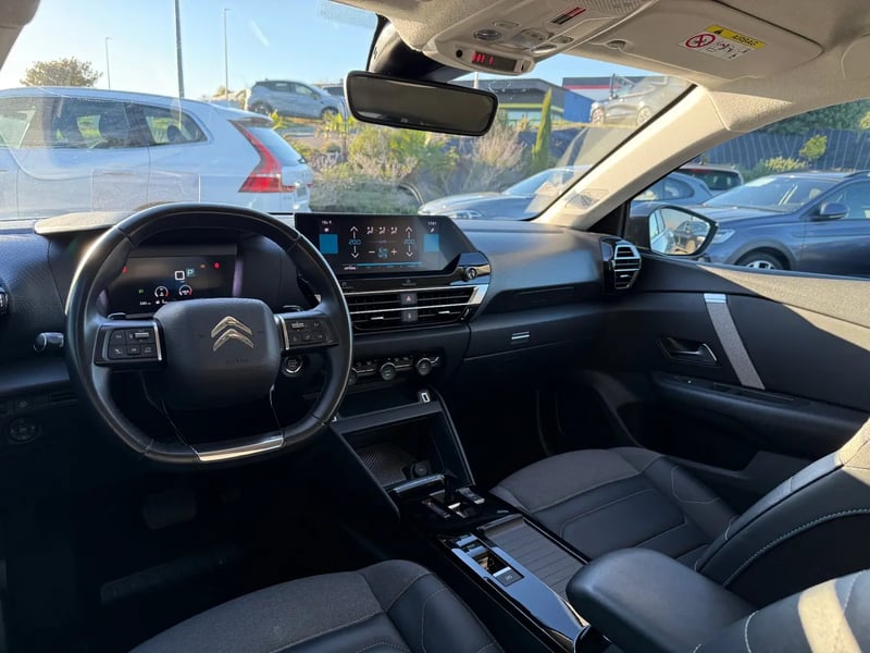Photo de la voiture CITROEN C4 BlueHDi 130 S&S EAT8 Shine