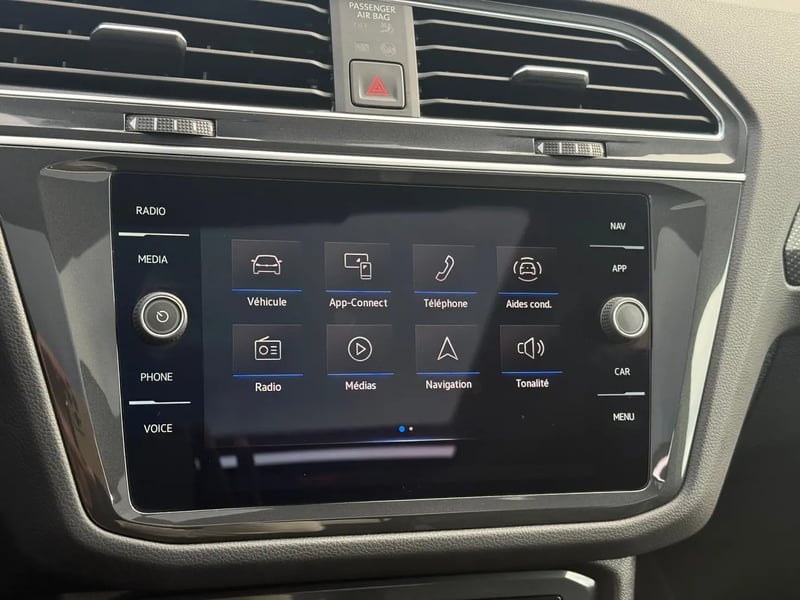 Photo de la voiture VOLKSWAGEN TIGUAN 2.0 TDI 150ch DSG7 R-Line