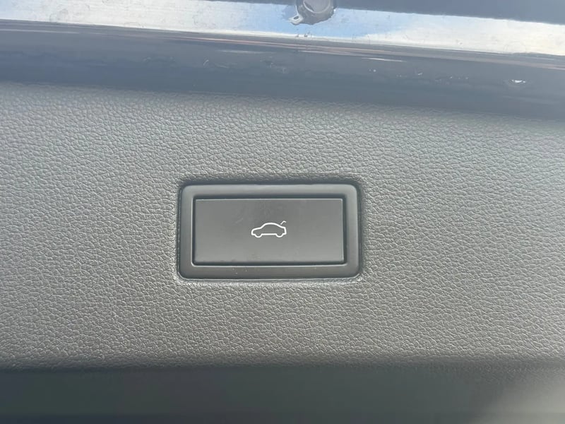 Photo de la voiture VOLKSWAGEN TIGUAN 2.0 TDI 150ch DSG7 R-Line