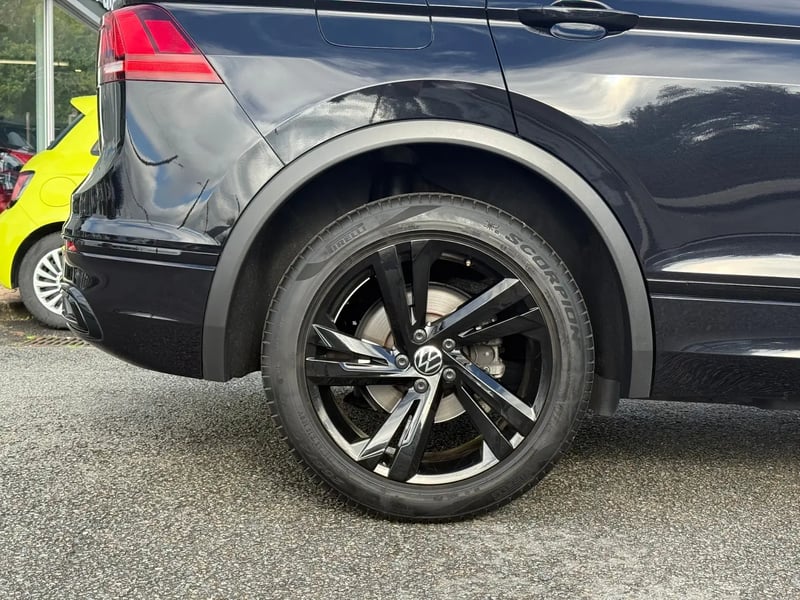 Photo de la voiture VOLKSWAGEN TIGUAN 2.0 TDI 150ch DSG7 R-Line