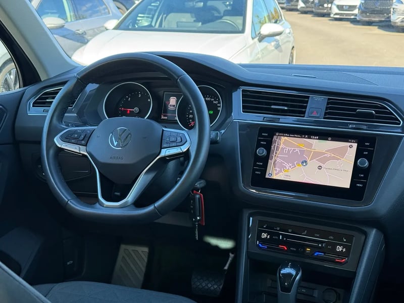 Photo de la voiture VOLKSWAGEN TIGUAN 2.0 TDI 150ch DSG7 Life Plus