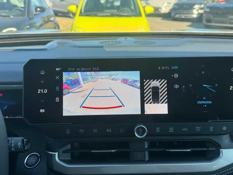 Photo de la voiture JEEP COMPASS 1.2 Turbo T3 145 ch BVR6 e-Hybrid Summit