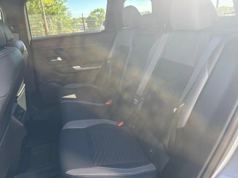 Photo de la voiture JEEP COMPASS 1.2 Turbo T3 145 ch BVR6 e-Hybrid Summit
