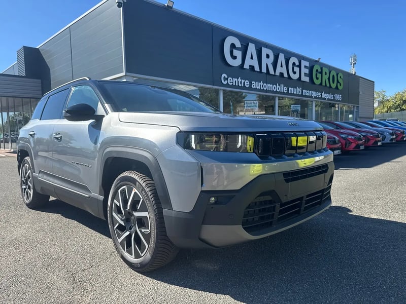 Photo de la voiture JEEP COMPASS 1.2 Turbo T3 145 ch BVR6 e-Hybrid Summit