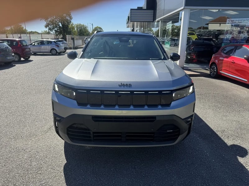 Photo de la voiture JEEP COMPASS 1.2 Turbo T3 145 ch BVR6 e-Hybrid Summit