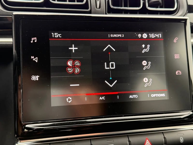 Photo de la voiture CITROEN C3 PureTech 83 S&S BVM5 Shine