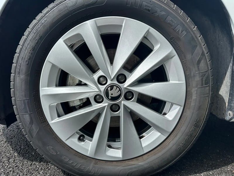 Photo de la voiture SKODA SCALA 1.0 TSI Evo 2 116 ch DSG7 Selection