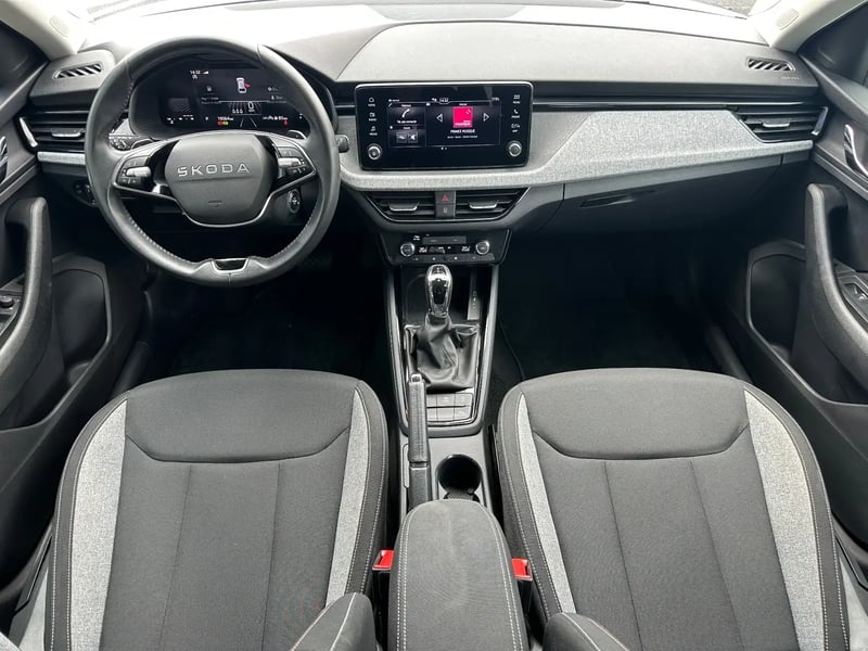 Photo de la voiture SKODA SCALA 1.0 TSI Evo 2 116 ch DSG7 Selection