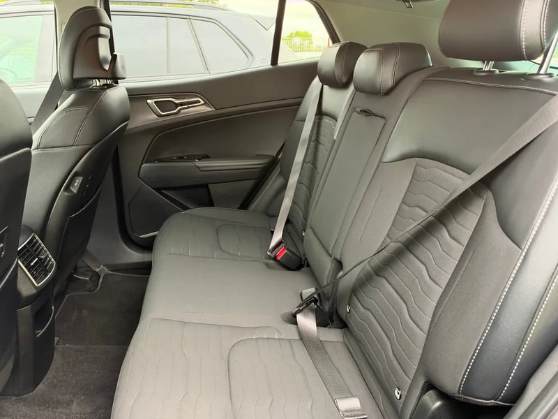 Photo de la voiture KIA SPORTAGE 1.6 T-GDi 150ch MHEV DCT7 4x2 Design