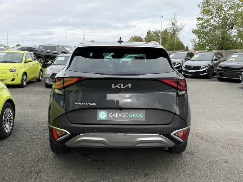 Photo de la voiture KIA SPORTAGE 1.6 T-GDi 150ch MHEV DCT7 4x2 Design
