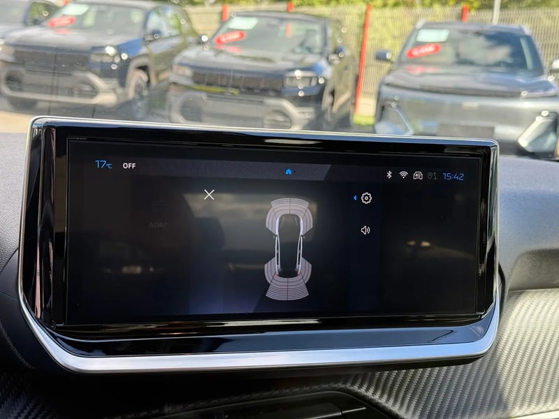 Photo de la voiture PEUGEOT 208 Hybrid 110 ch e-DCS6 Allure