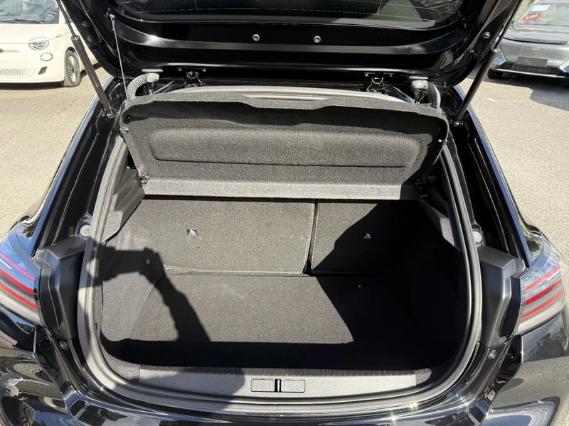 Photo de la voiture PEUGEOT 208 Hybrid 110 ch e-DCS6 Allure