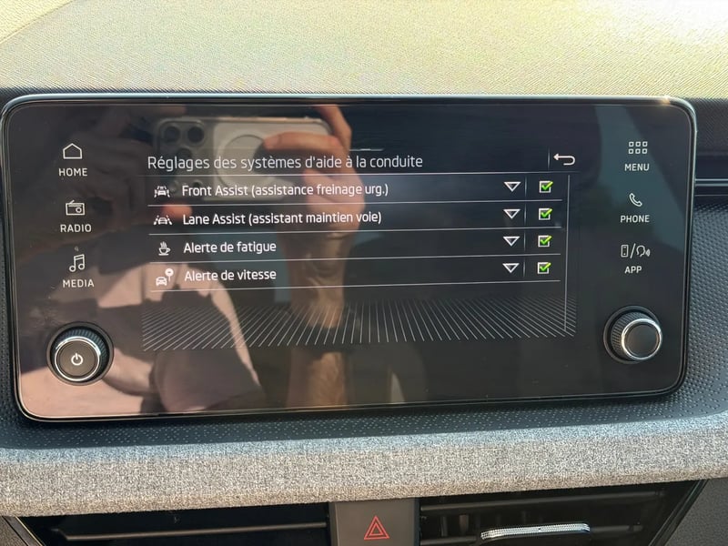 Photo de la voiture SKODA SCALA 1.0 TSI Evo 2 116 ch DSG7 Selection
